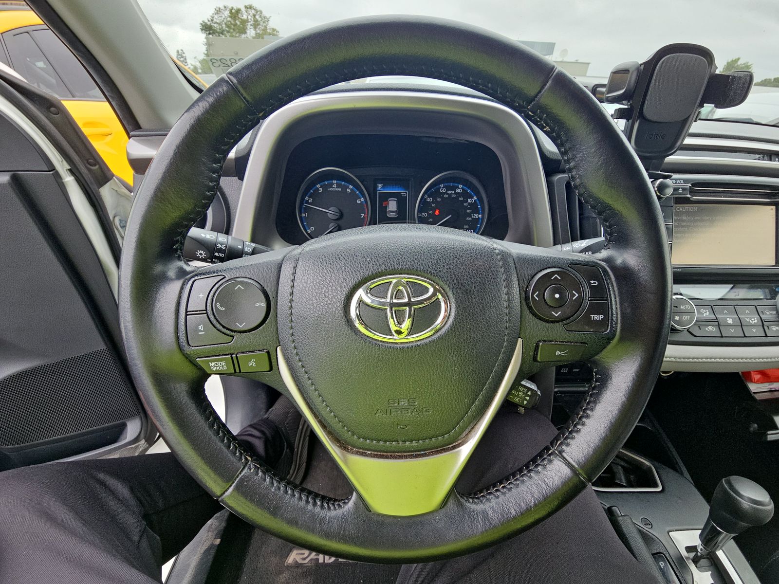 2017 Toyota RAV4 XLE FWD
