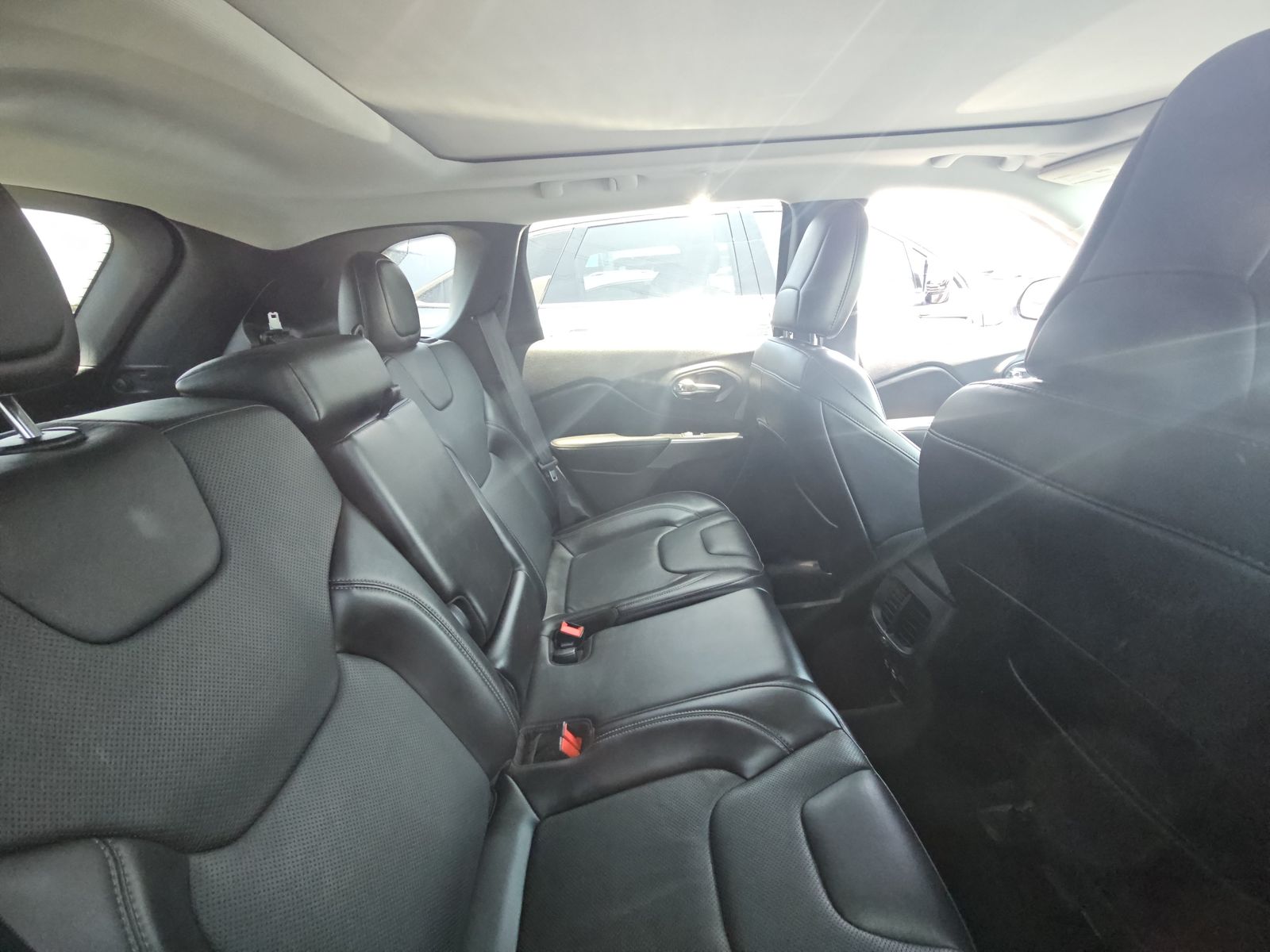 2021 Jeep Cherokee Limited FWD