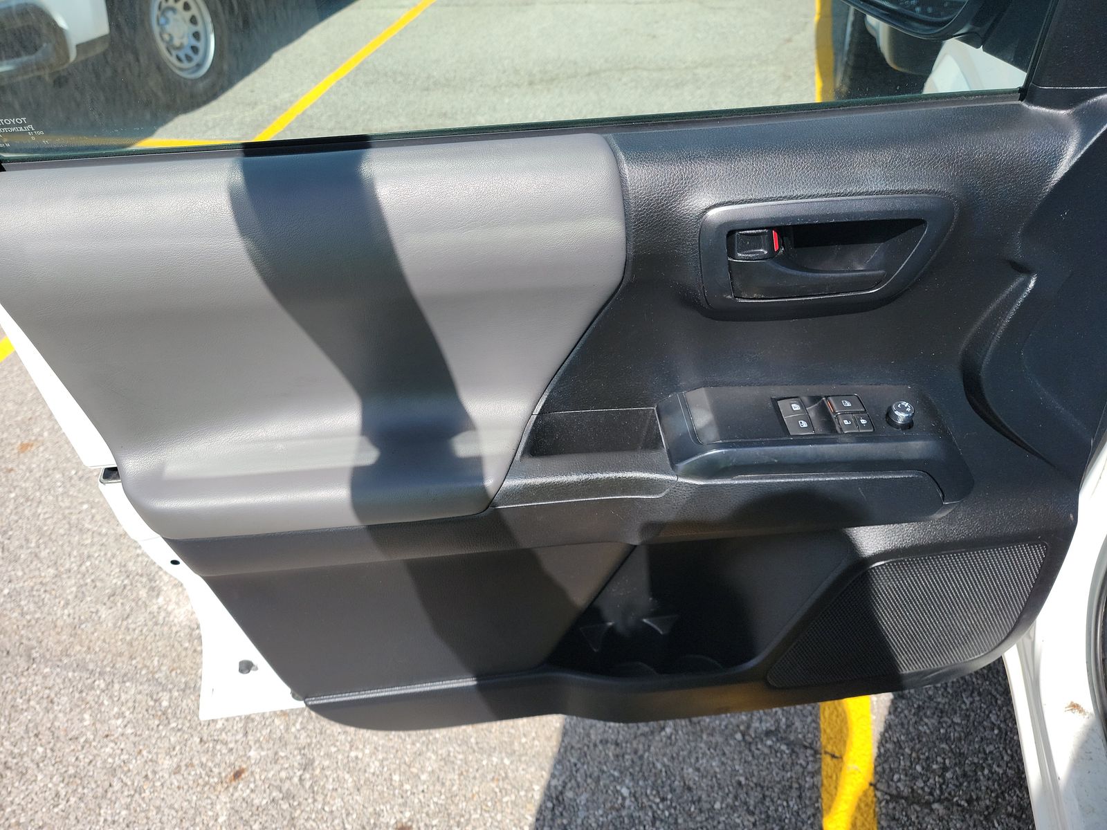 2018 Toyota Tacoma SR RWD