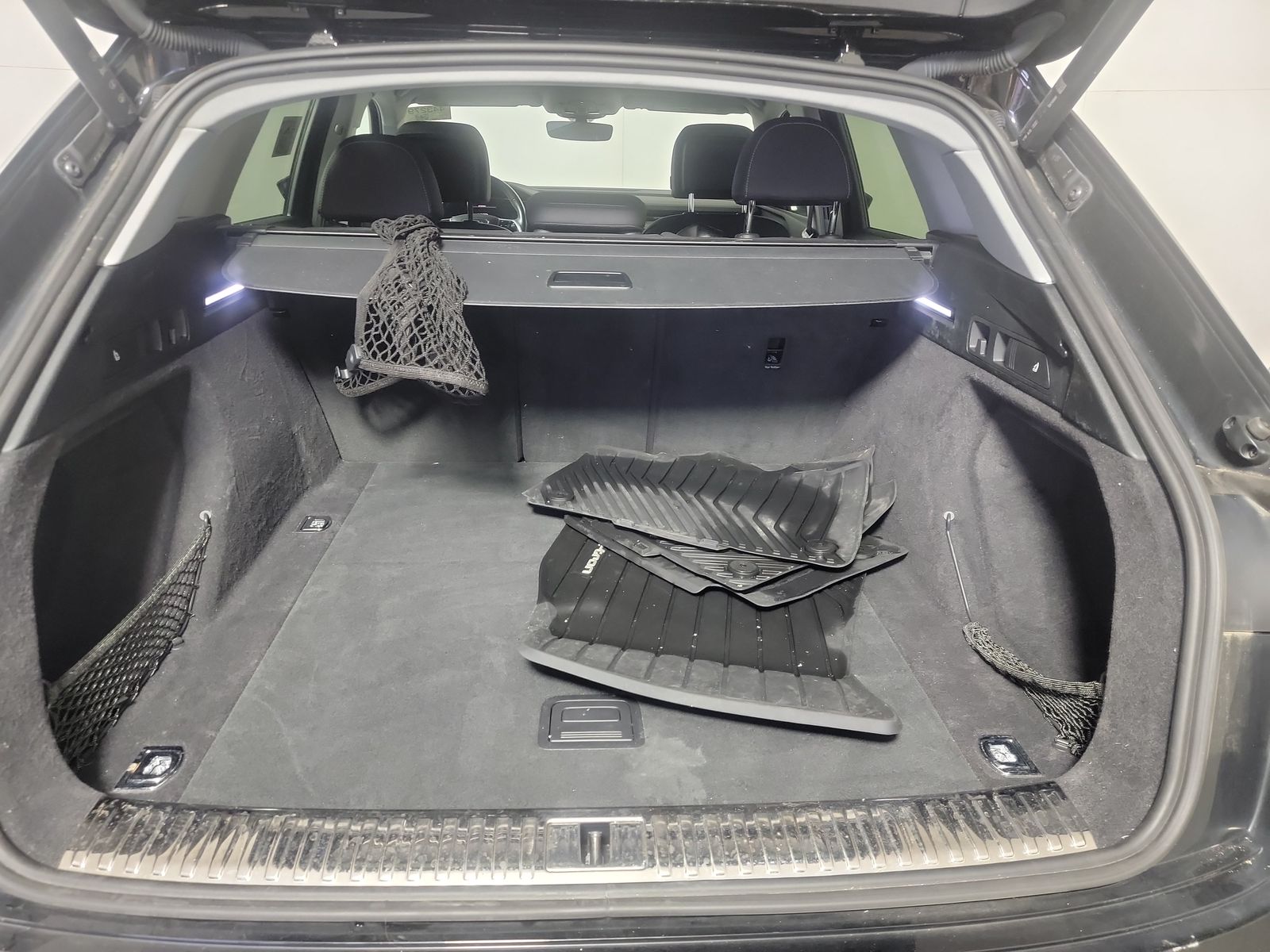 2021 Audi e-tron Premium AWD