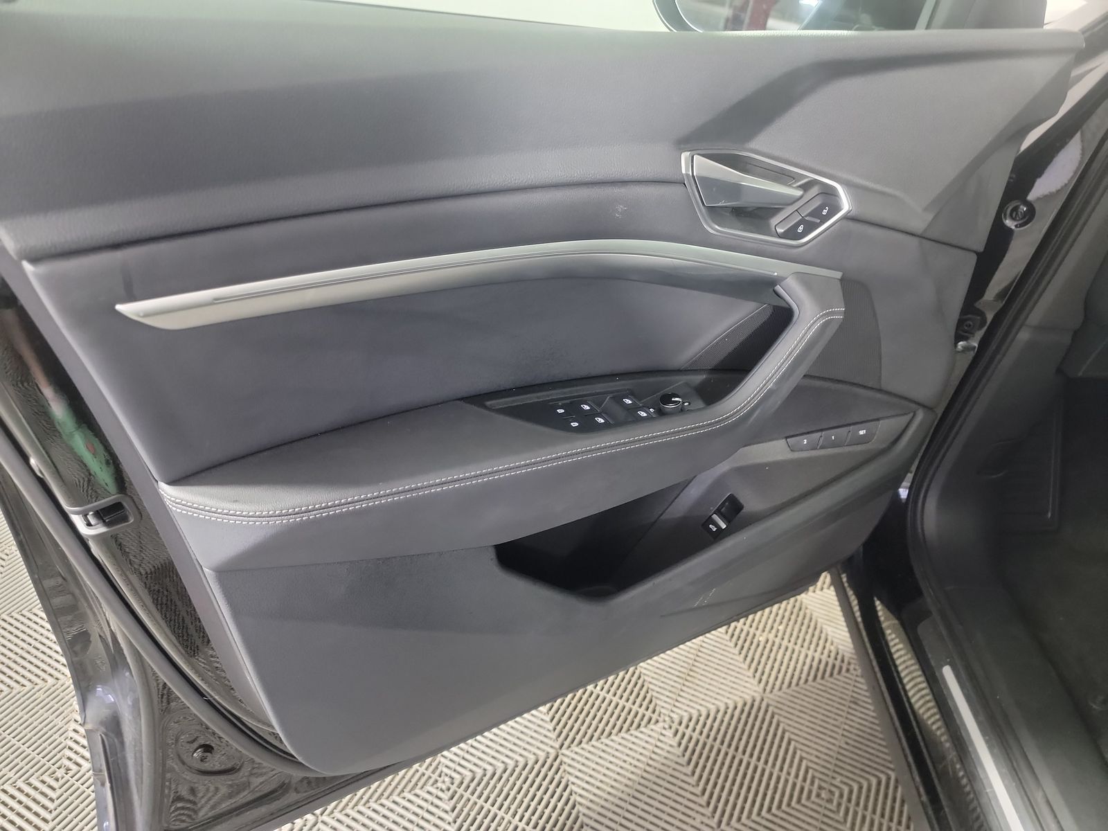 2021 Audi e-tron Premium AWD