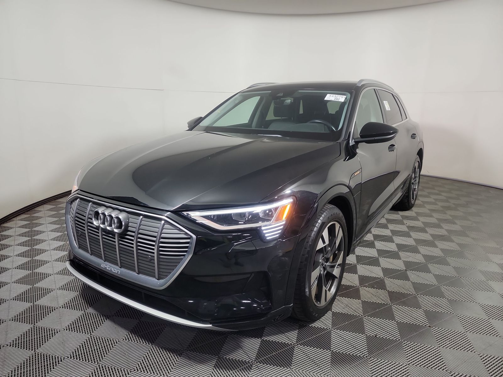 2021 Audi e-tron Premium AWD