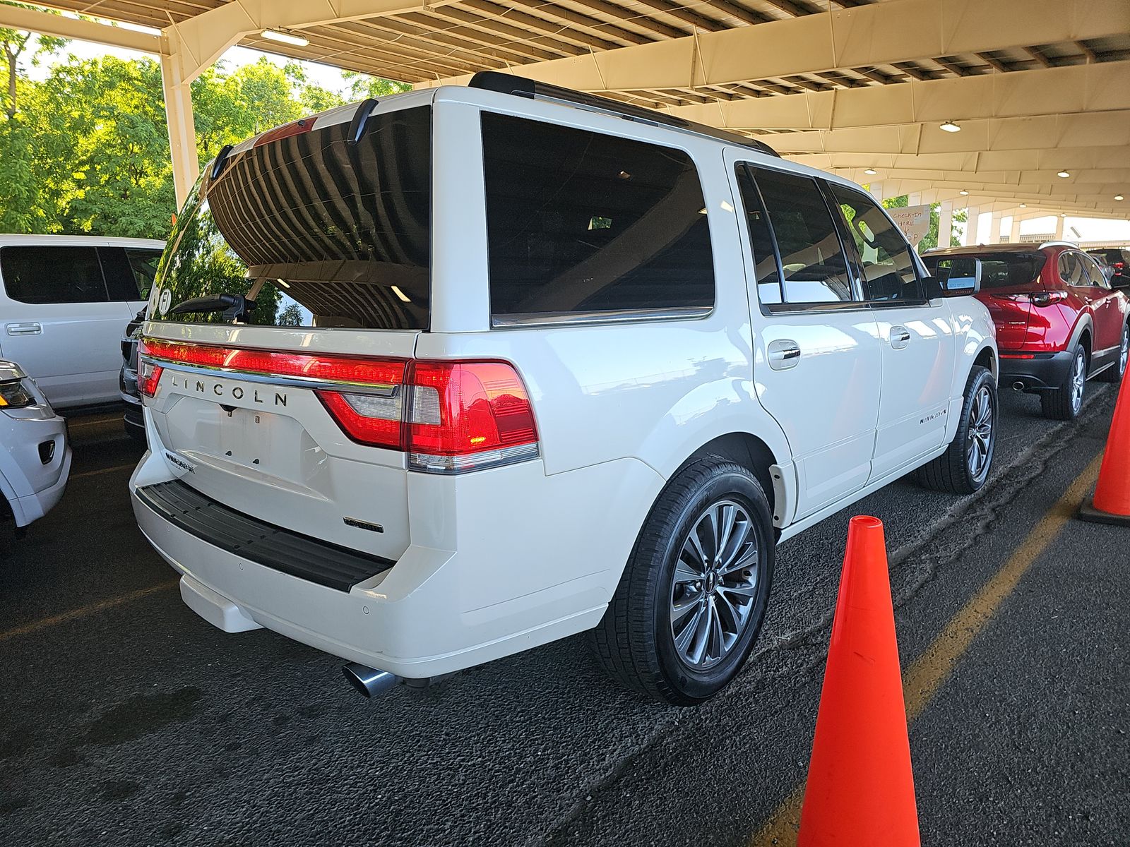 2016 Lincoln Navigator Select AWD