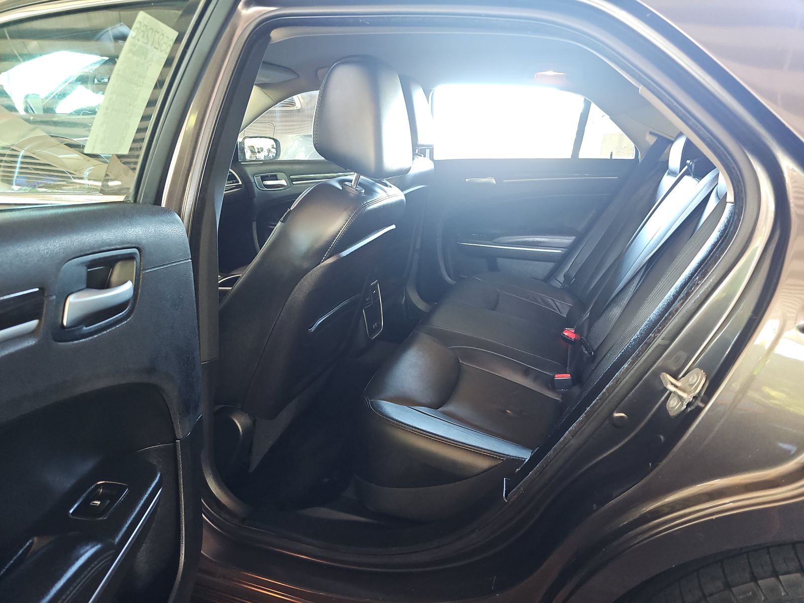 2016 Chrysler 300 Limited RWD