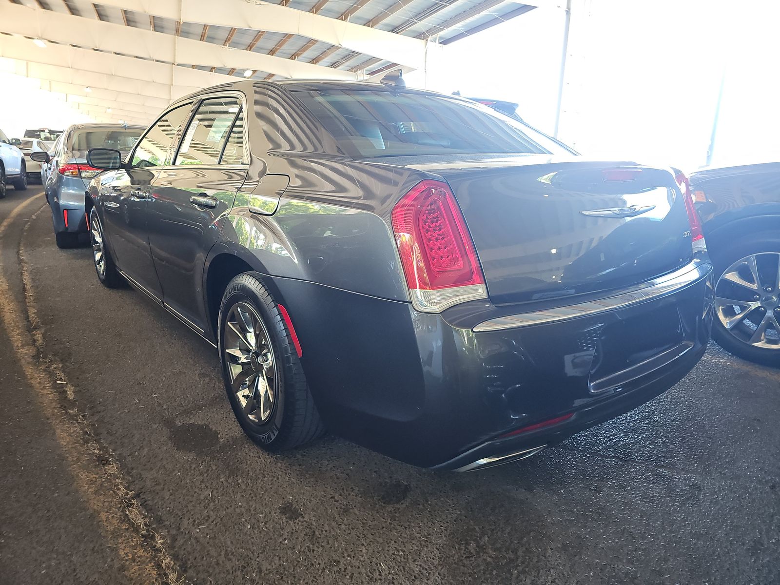 2016 Chrysler 300 Limited RWD
