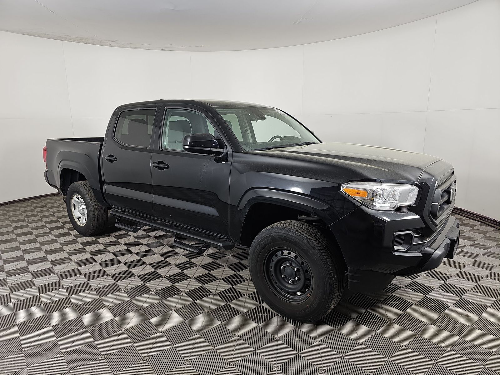 2022 Toyota Tacoma SR AWD