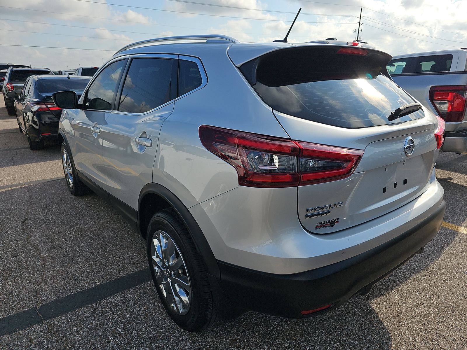 2020 Nissan Rogue Sport SV FWD