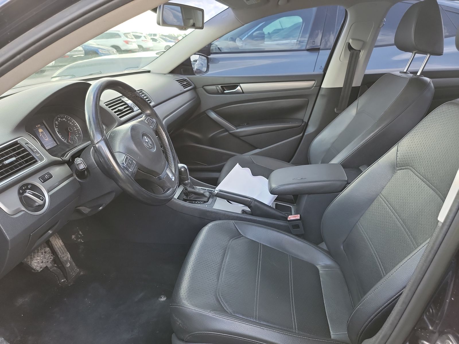 2014 Volkswagen Passat 1.8T SE FWD