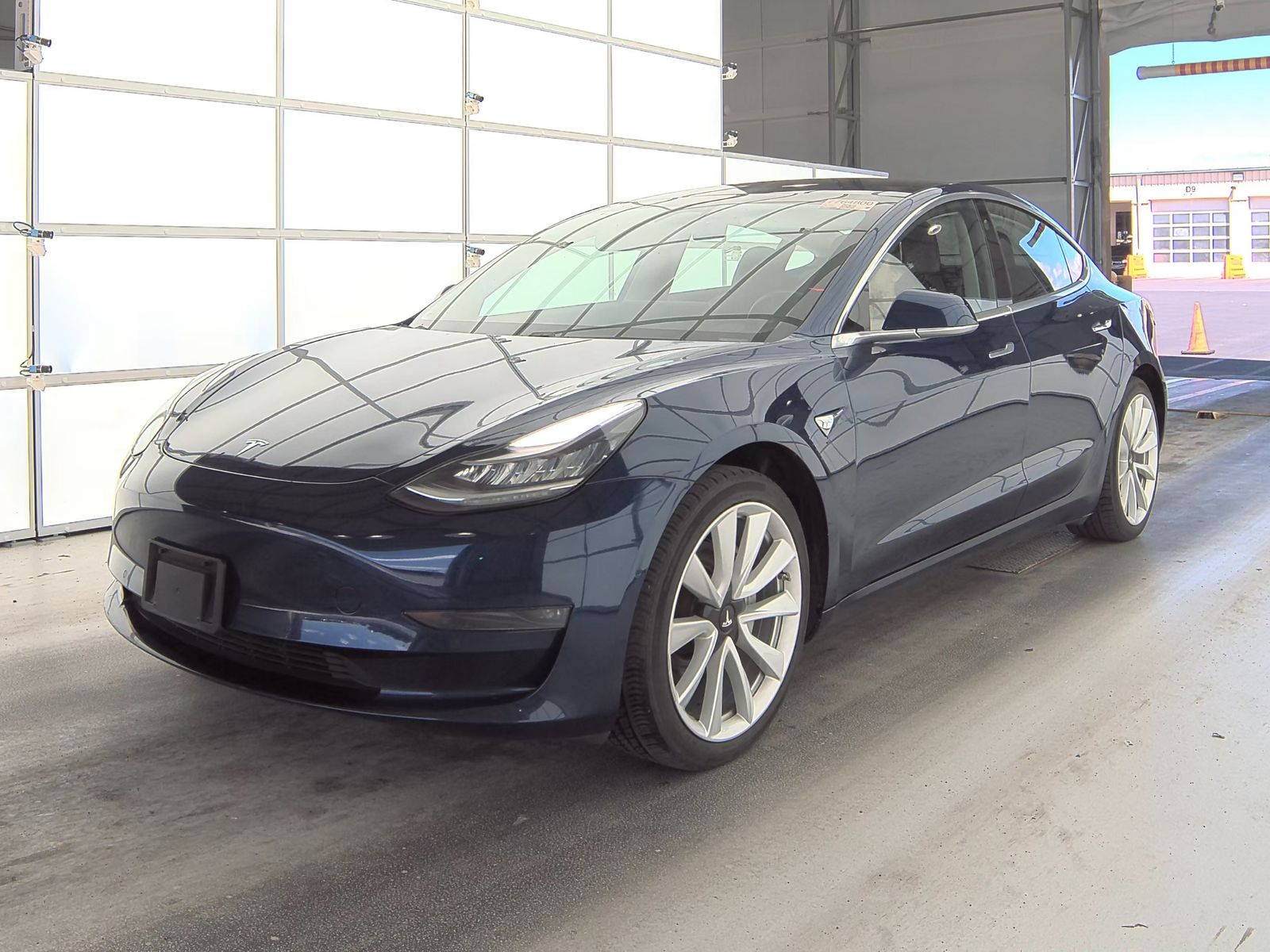 2018 Tesla Model 3 Long Range RWD