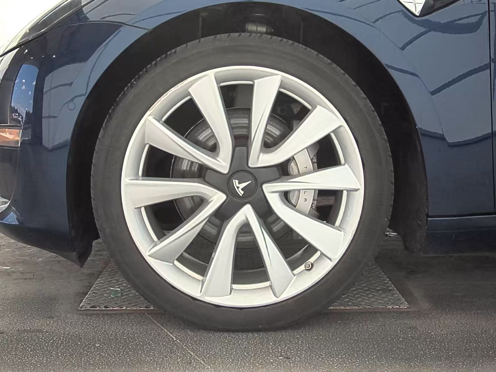 2018 Tesla Model 3 Long Range RWD