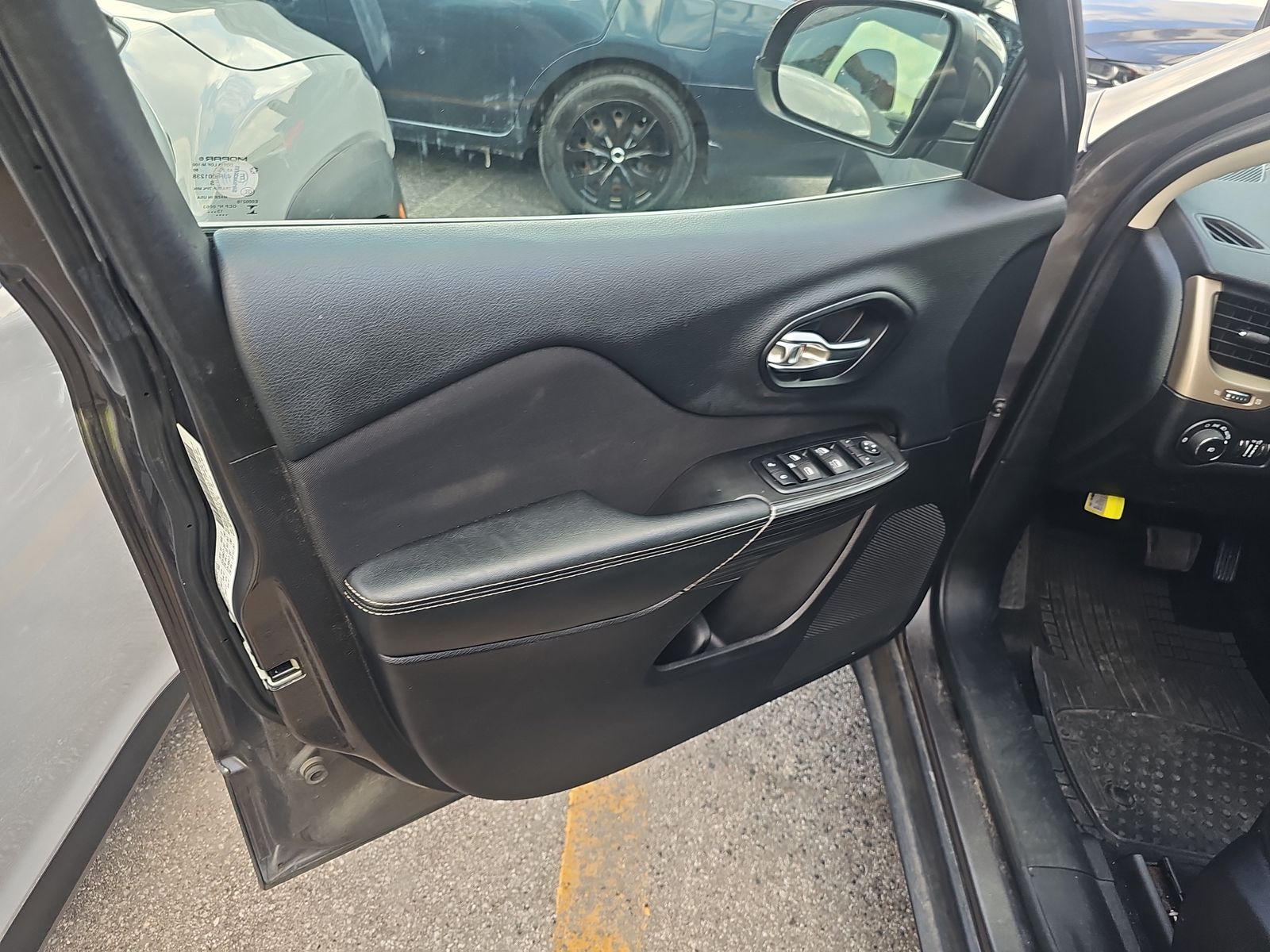 2014 Jeep Cherokee Latitude FWD
