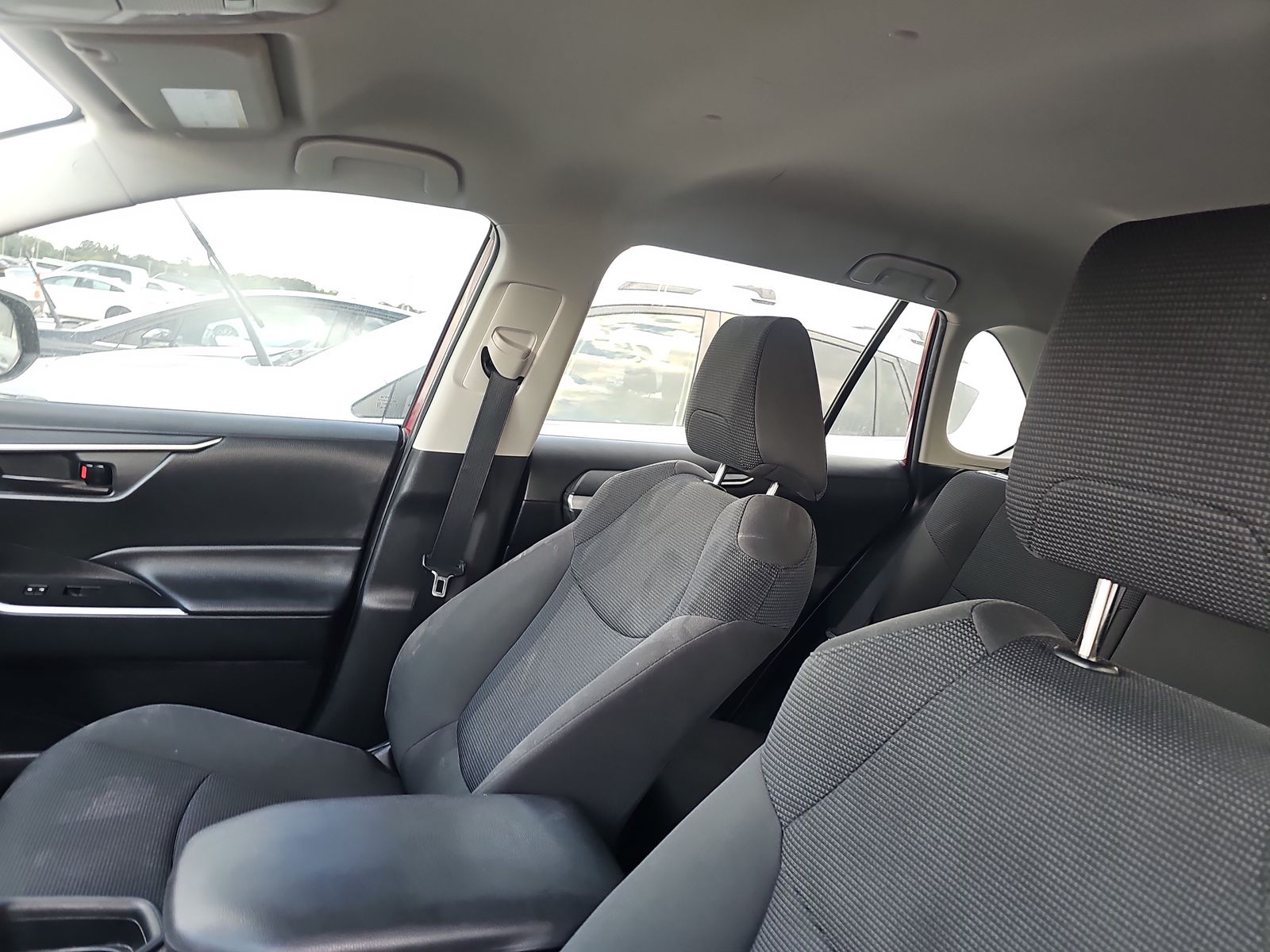 2021 Toyota RAV4 LE FWD