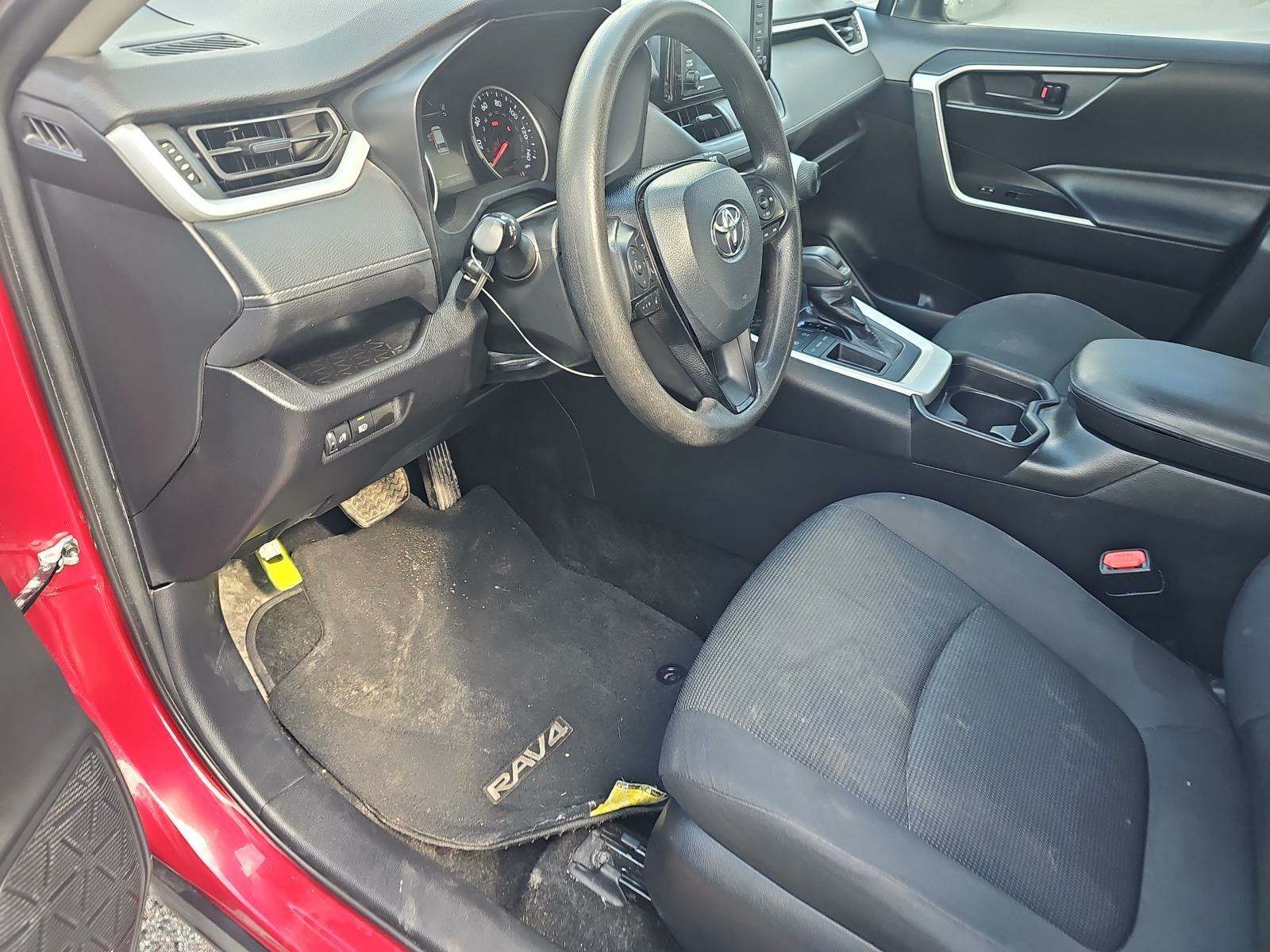2021 Toyota RAV4 LE FWD