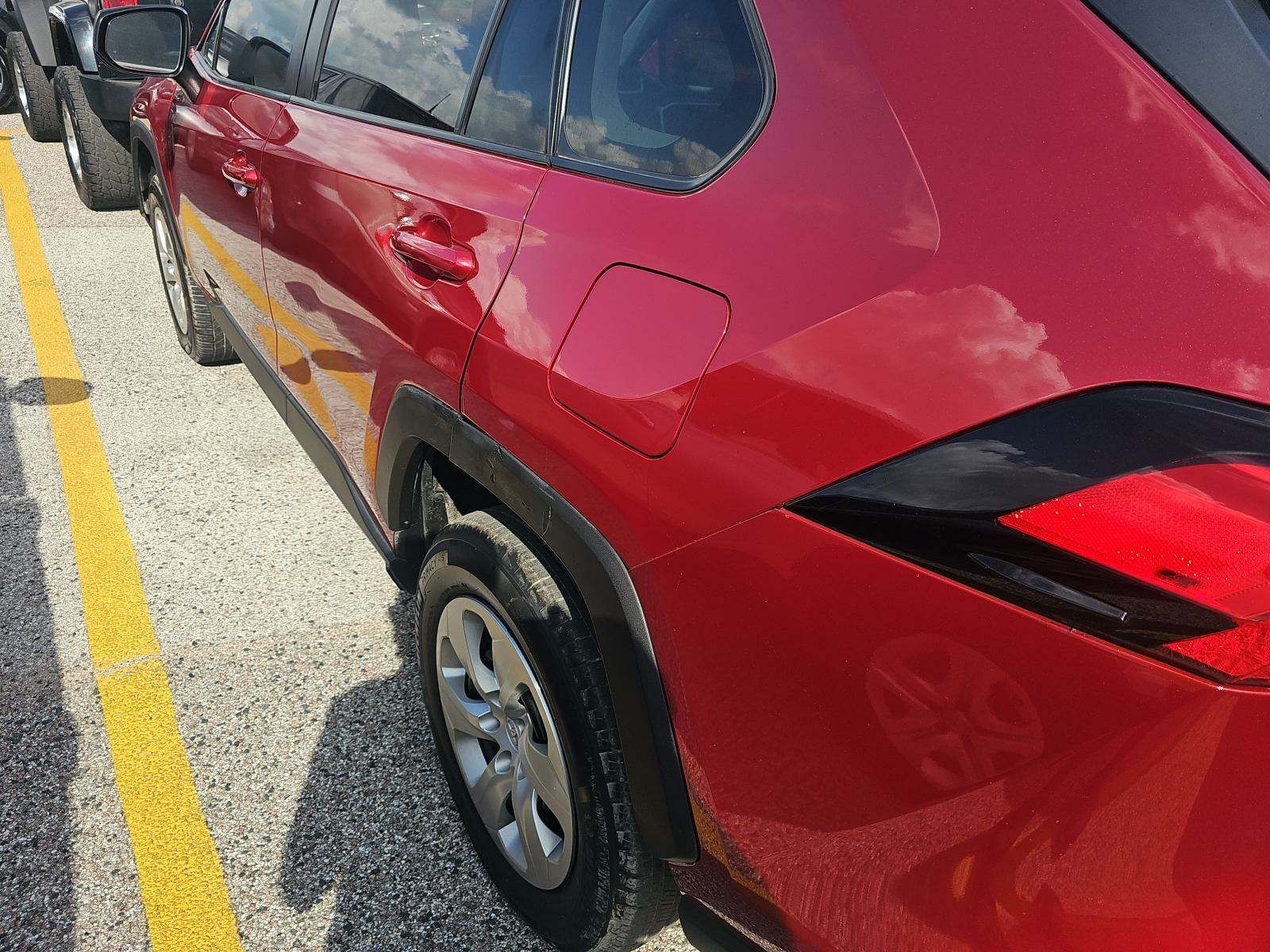 2021 Toyota RAV4 LE FWD