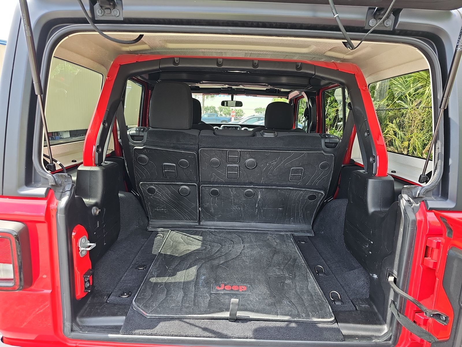 2020 Jeep Wrangler Unlimited Sahara AWD