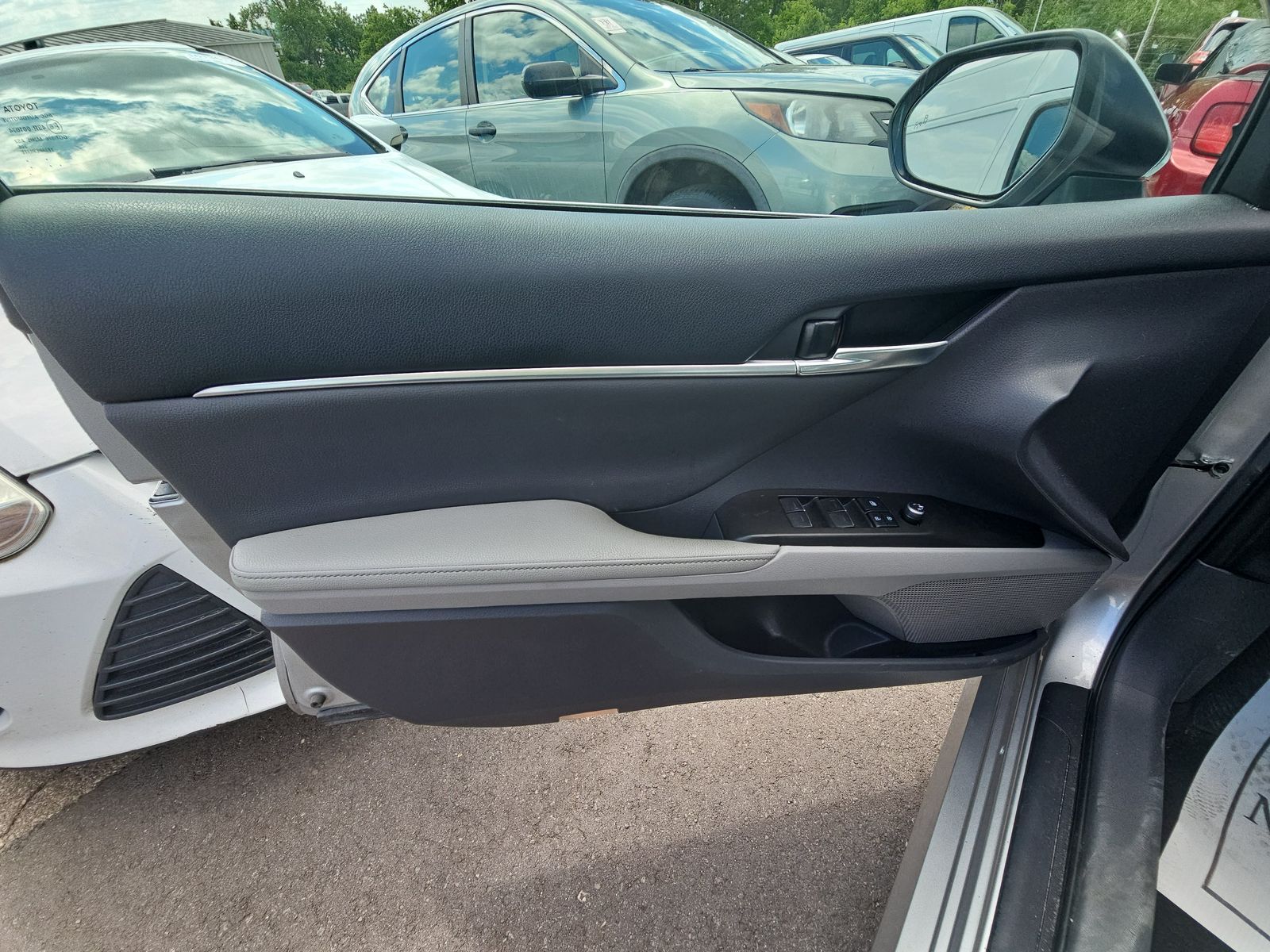 2021 Toyota Camry Hybrid XLE FWD