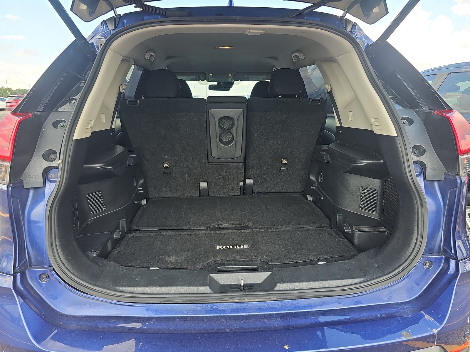 2019 Nissan Rogue SV FWD