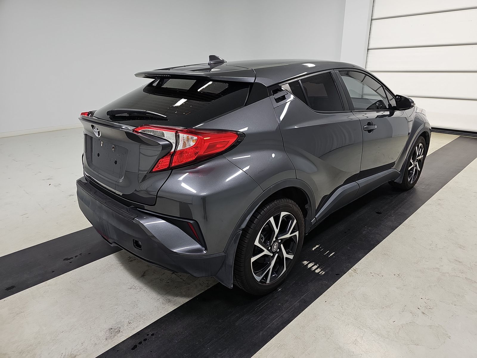 2018 Toyota C-HR XLE Premium FWD