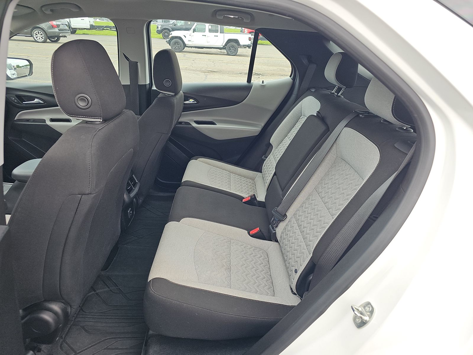 2022 Chevrolet Equinox LS AWD