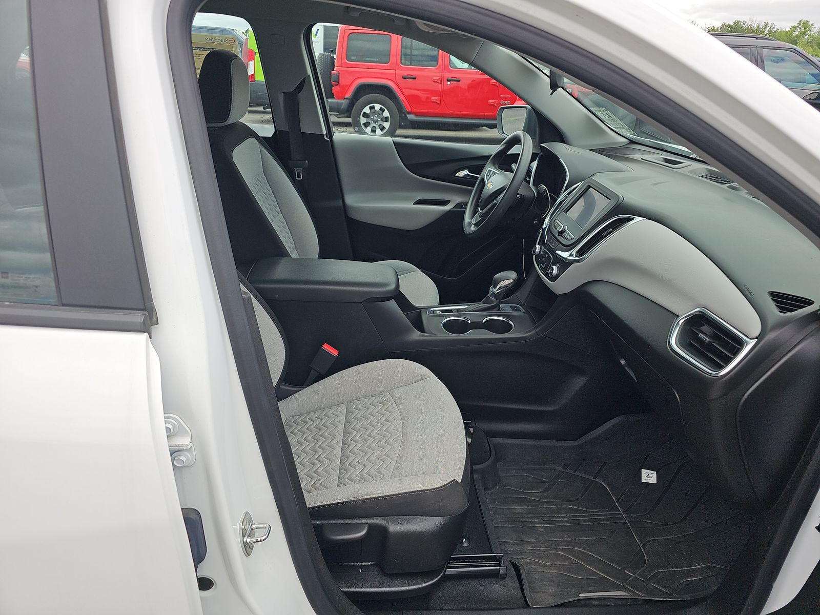 2022 Chevrolet Equinox LS AWD