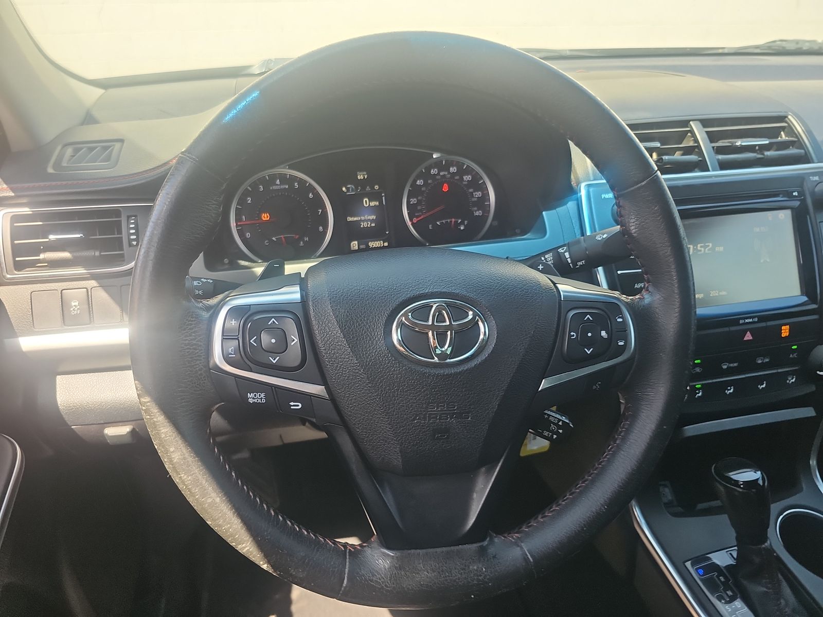 2017 Toyota Camry SE FWD