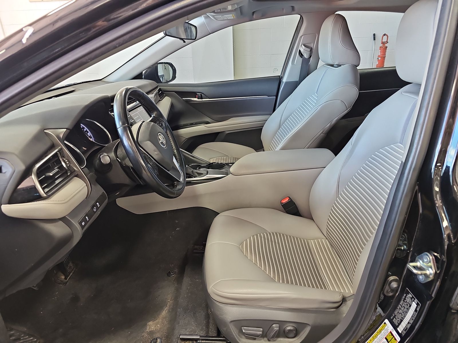 2020 Toyota Camry SE FWD