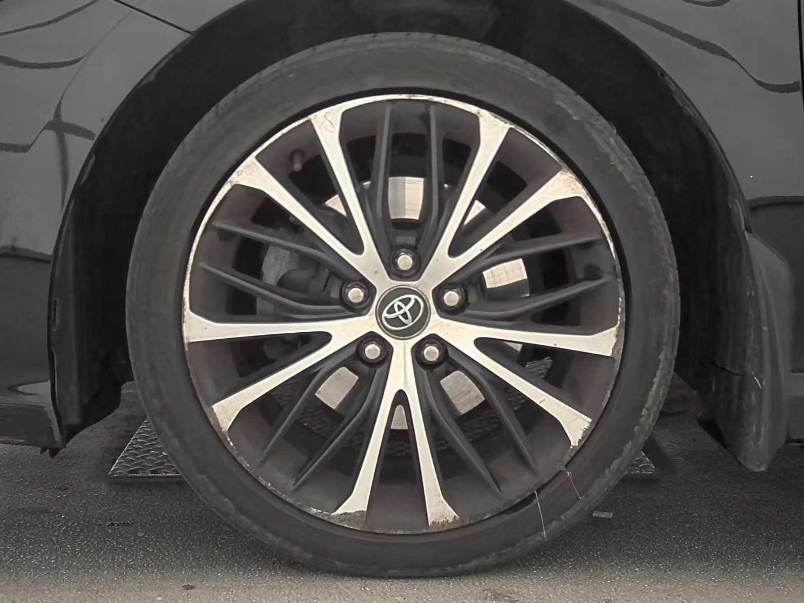 2020 Toyota Camry SE FWD