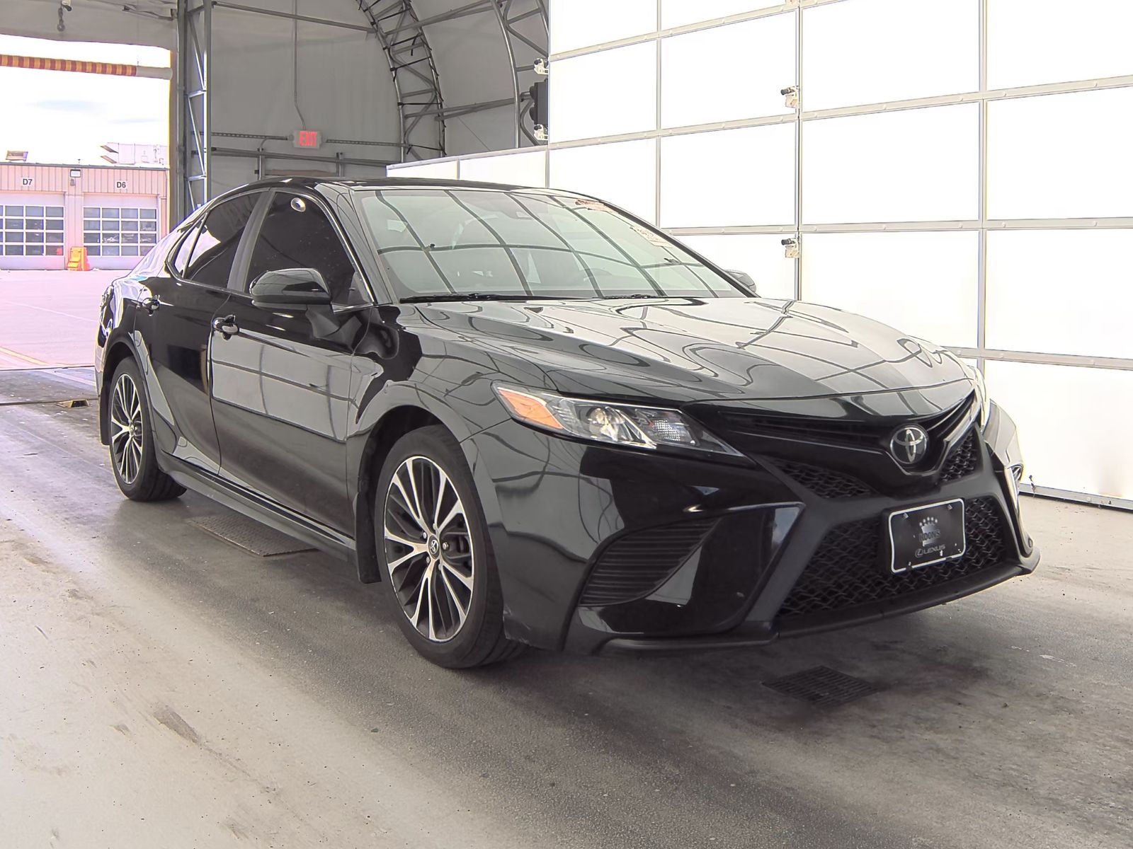 2020 Toyota Camry SE FWD