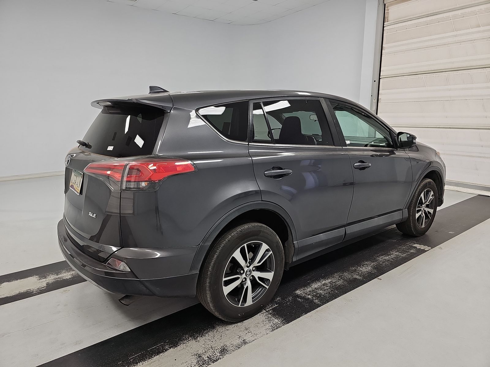 2018 Toyota RAV4 XLE FWD