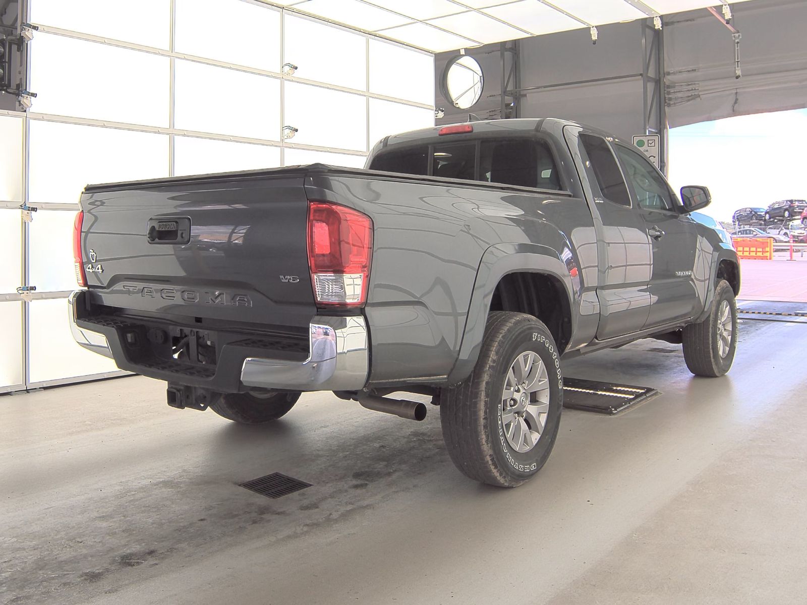 2017 Toyota Tacoma SR5 AWD