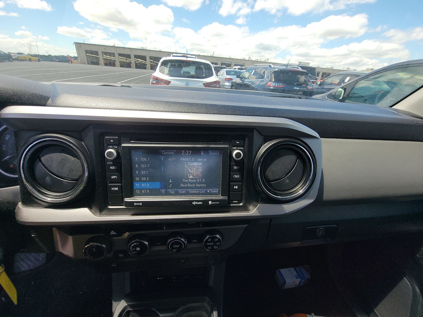 2017 Toyota Tacoma SR5 AWD