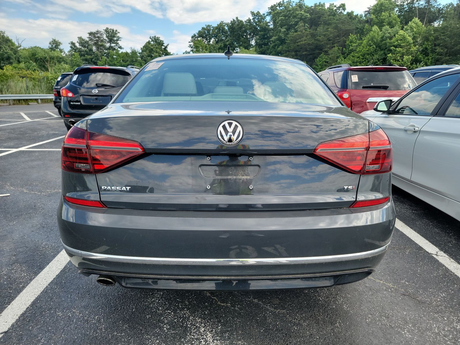 2018 Volkswagen Passat 2.0T R-Line FWD