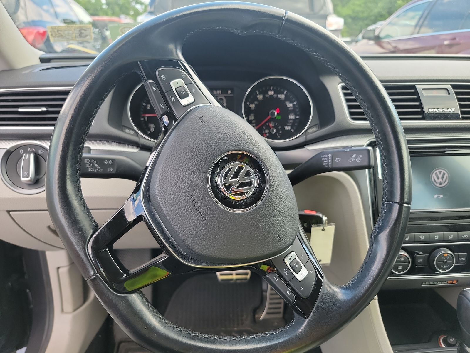2018 Volkswagen Passat 2.0T R-Line FWD