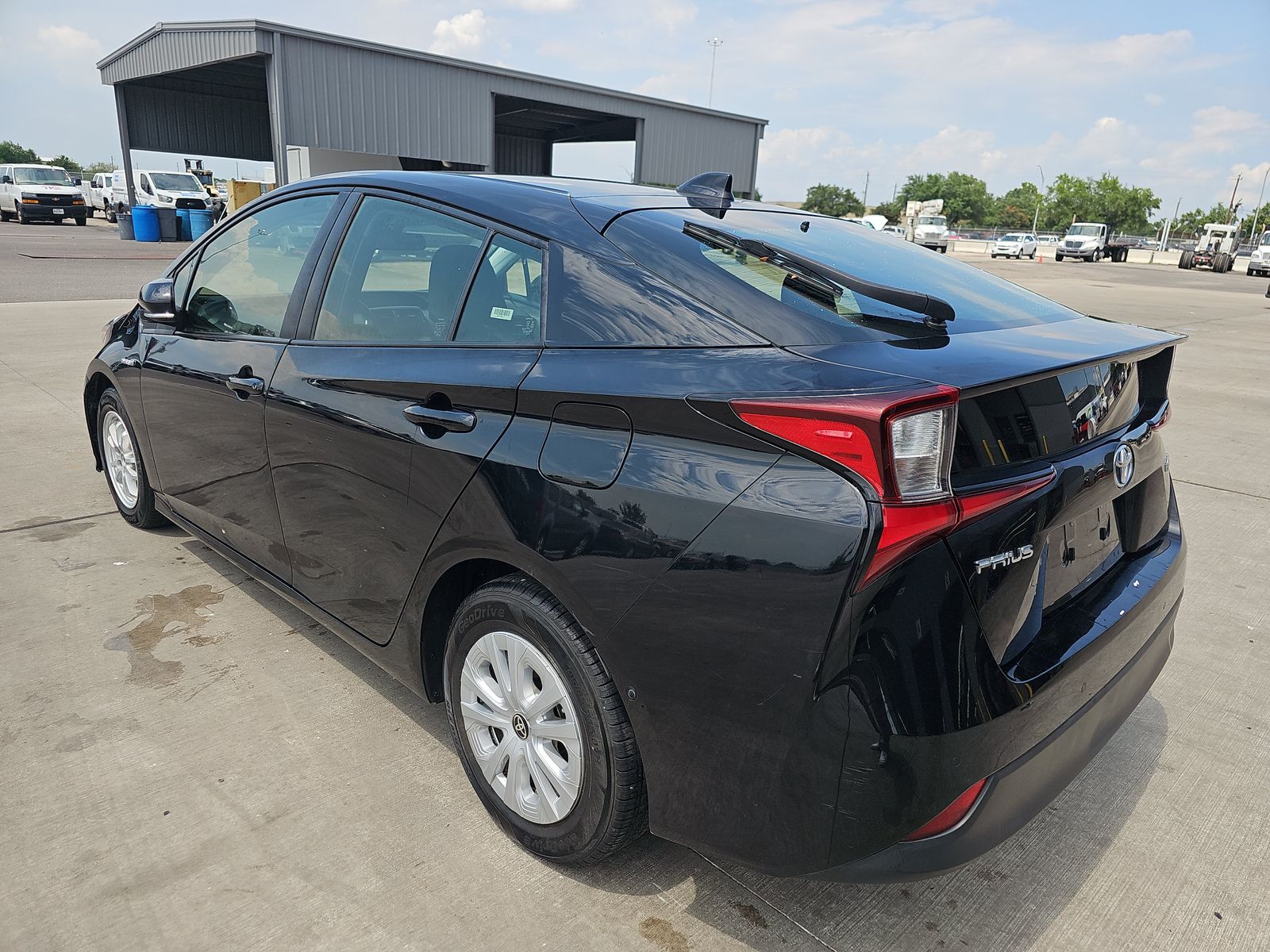 2021 Toyota Prius LE FWD