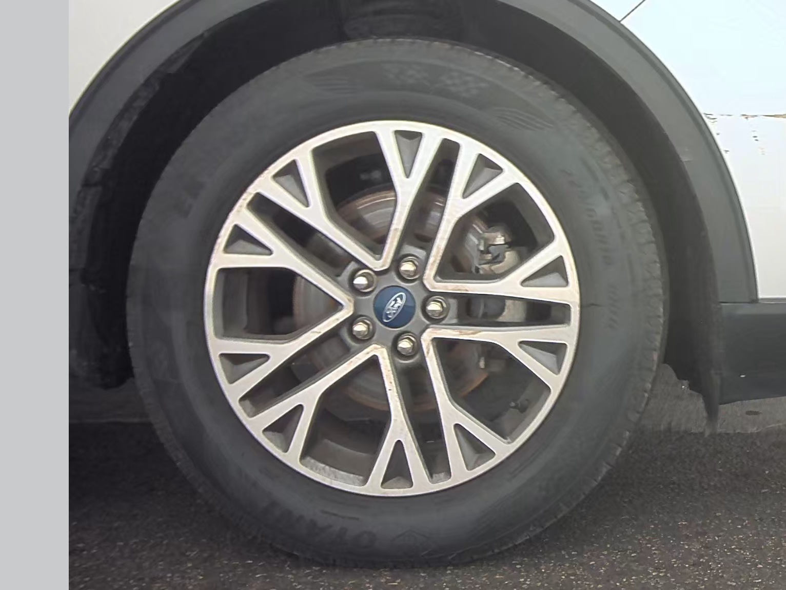 2020 Ford Escape SEL FWD