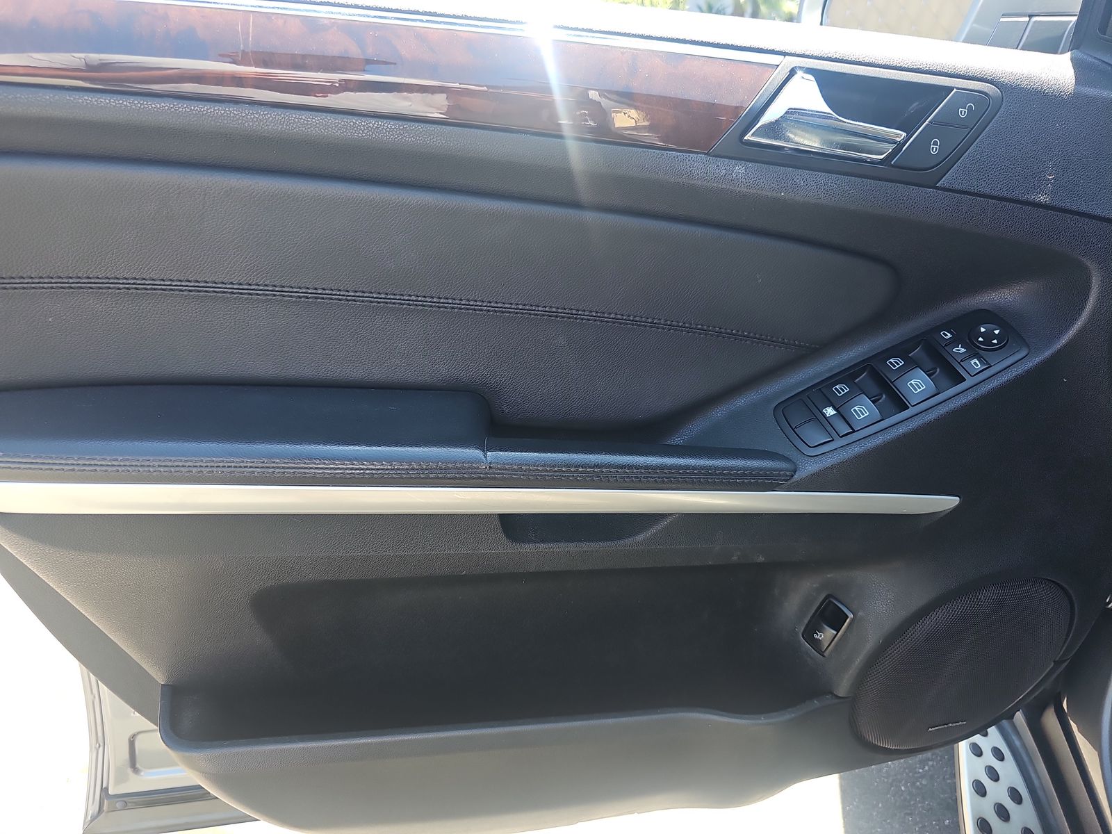 2011 Mercedes-Benz M-Class ML 550 AWD