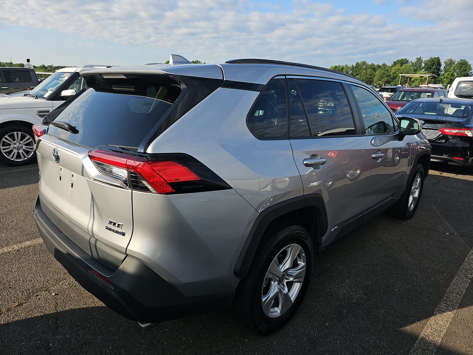 2021 Toyota RAV4 Hybrid XLE AWD