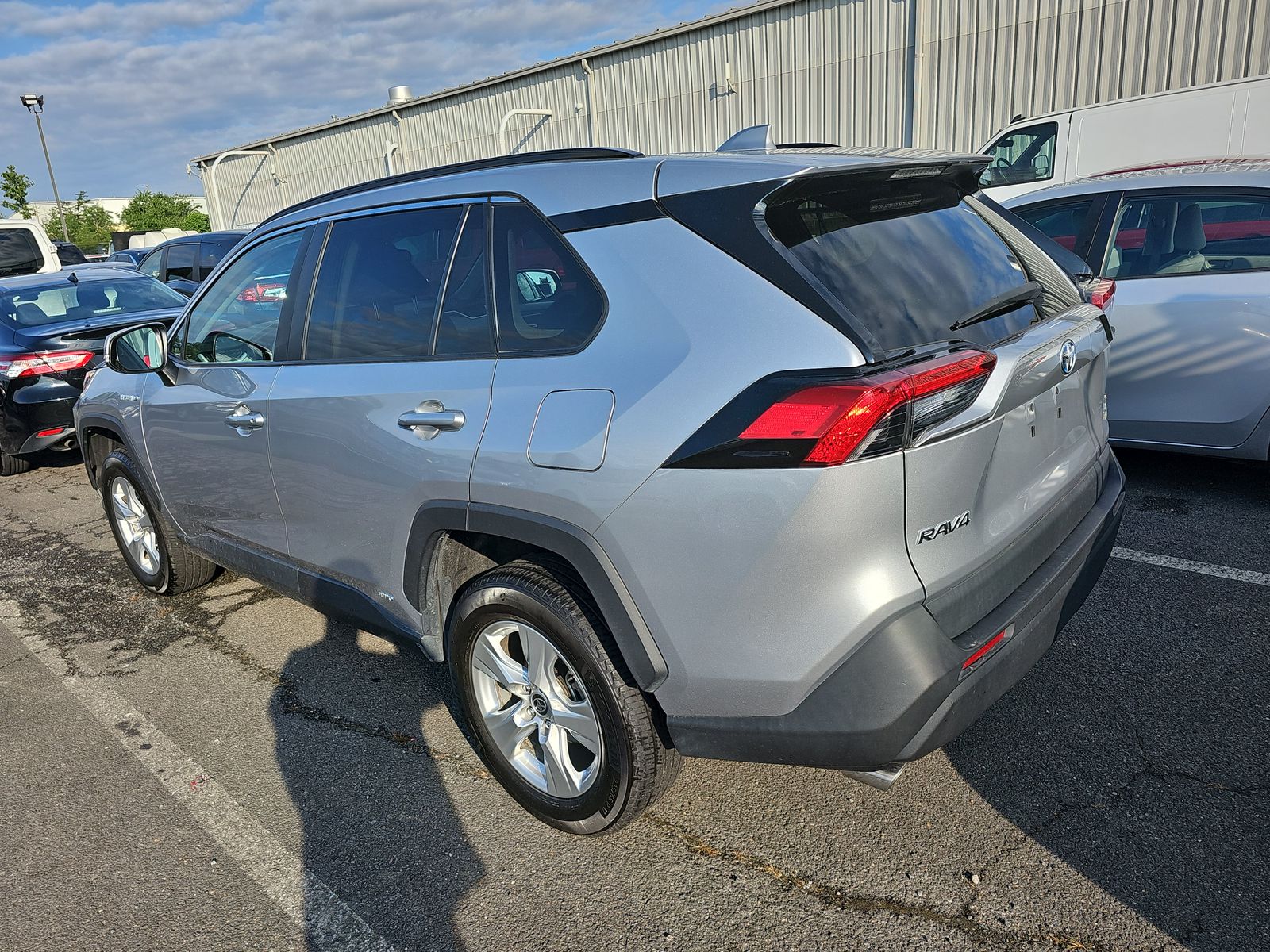 2021 Toyota RAV4 Hybrid XLE AWD