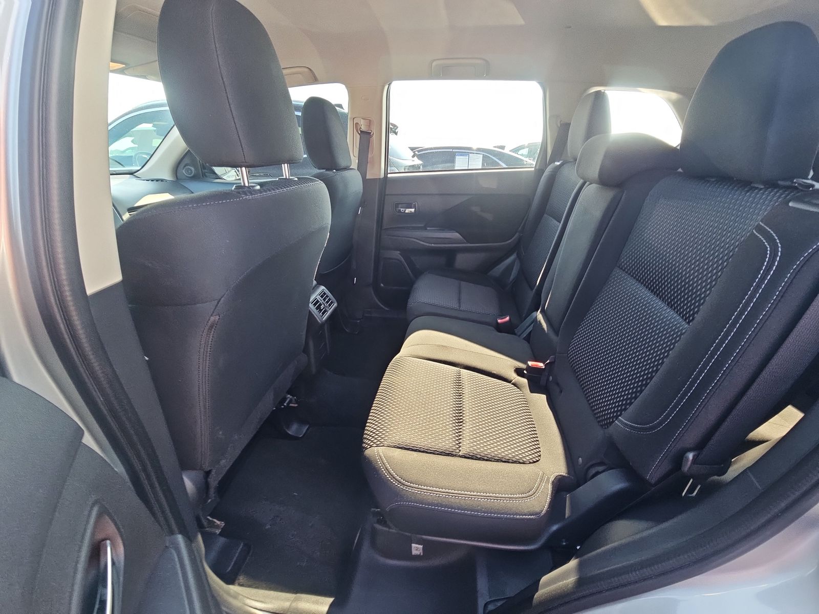 2019 Mitsubishi Outlander ES FWD