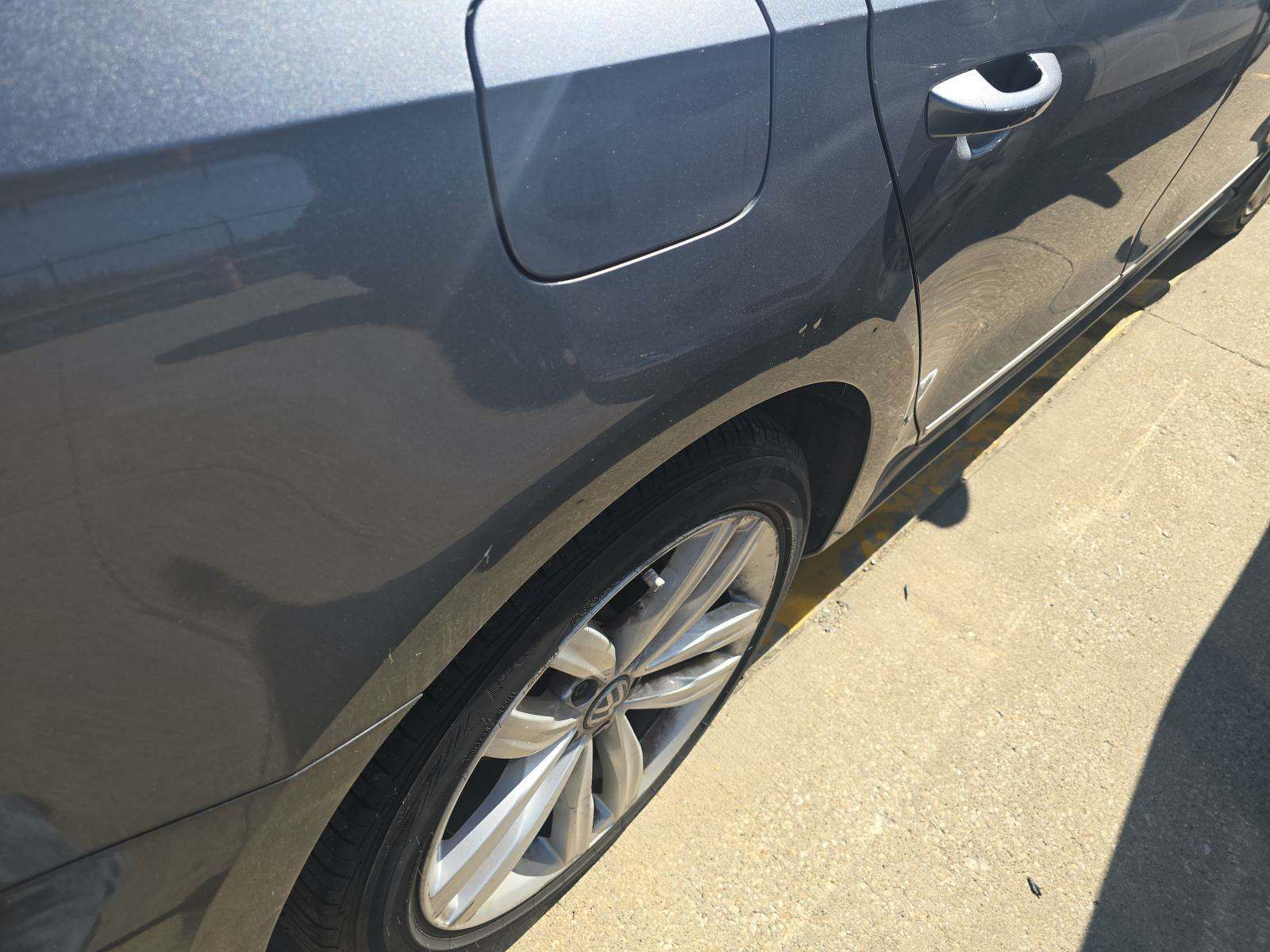 2018 Volkswagen Passat 2.0T SEL Premium FWD