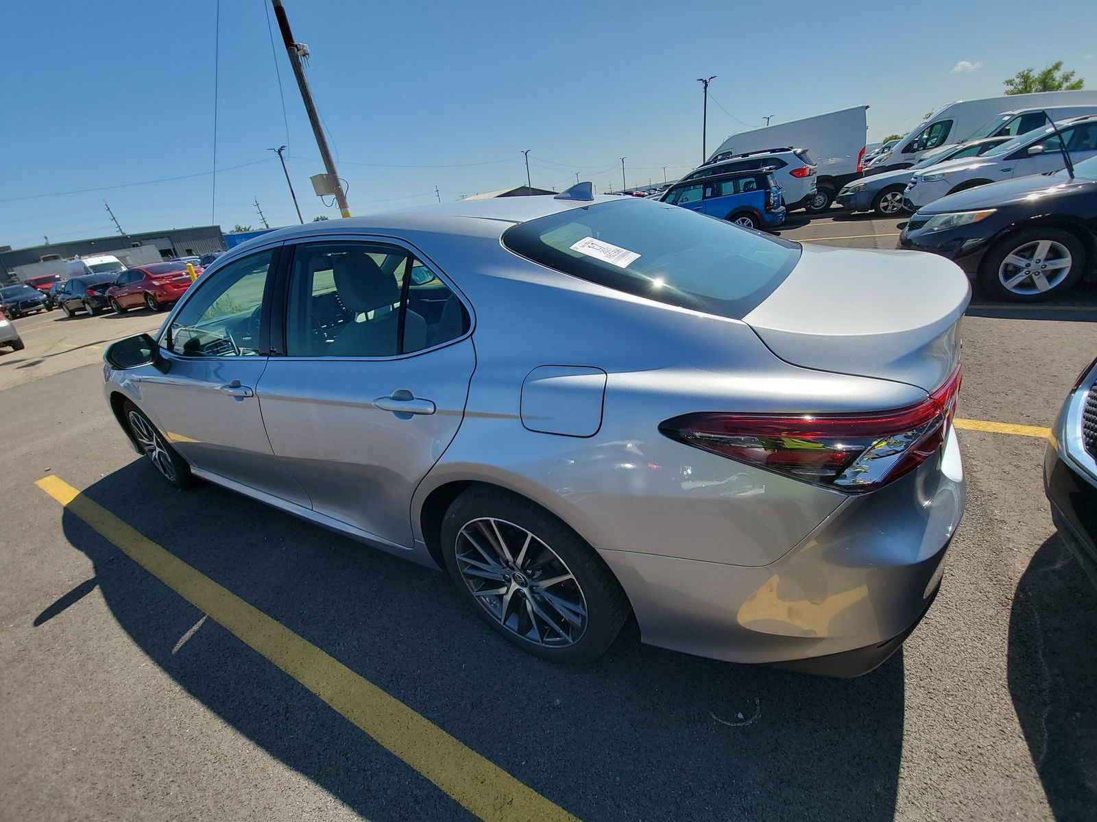2021 Toyota Camry Hybrid XLE FWD