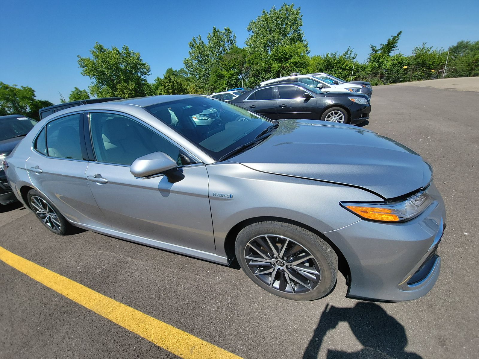 2021 Toyota Camry Hybrid XLE FWD