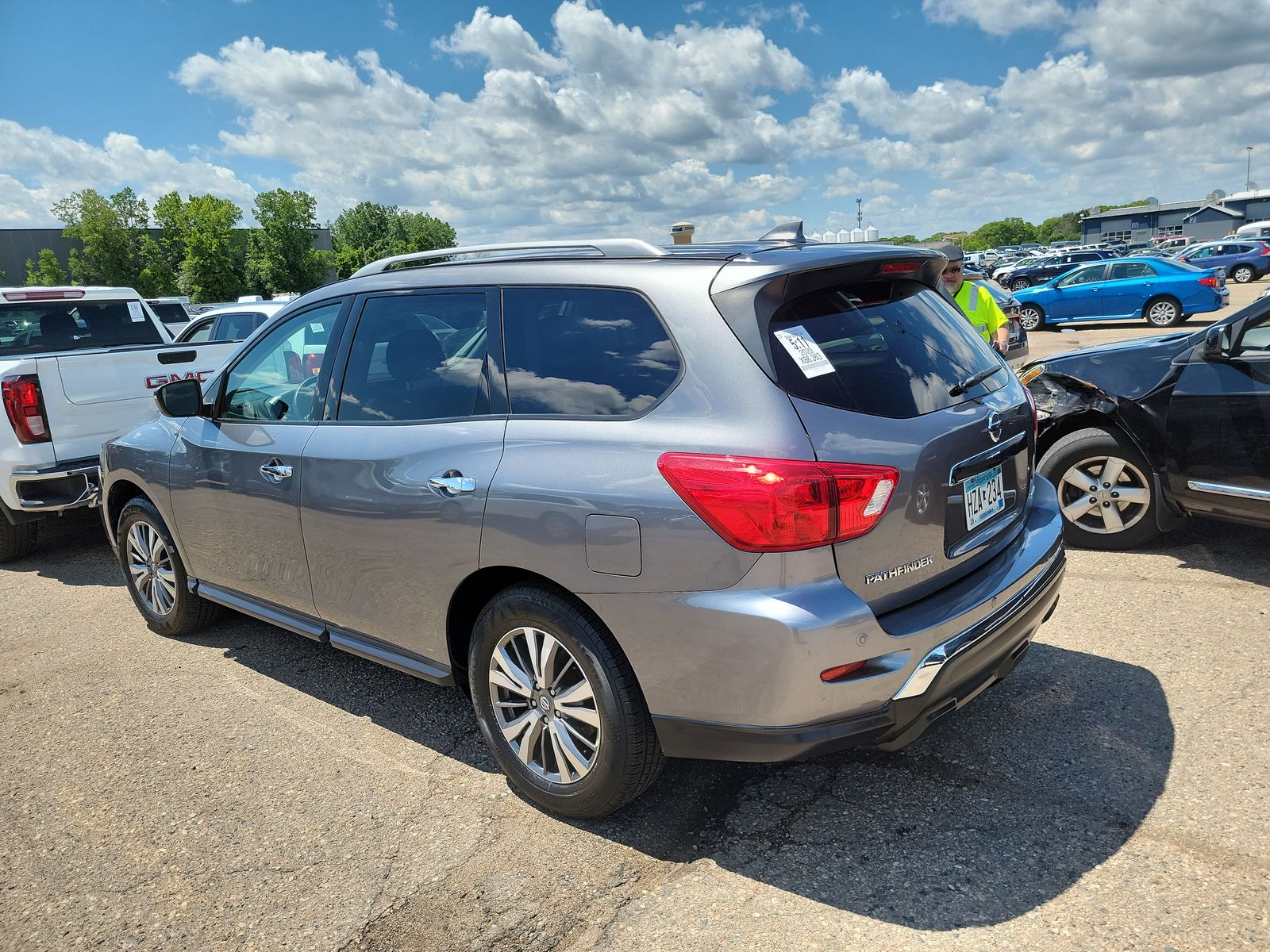 2020 Nissan Pathfinder S AWD