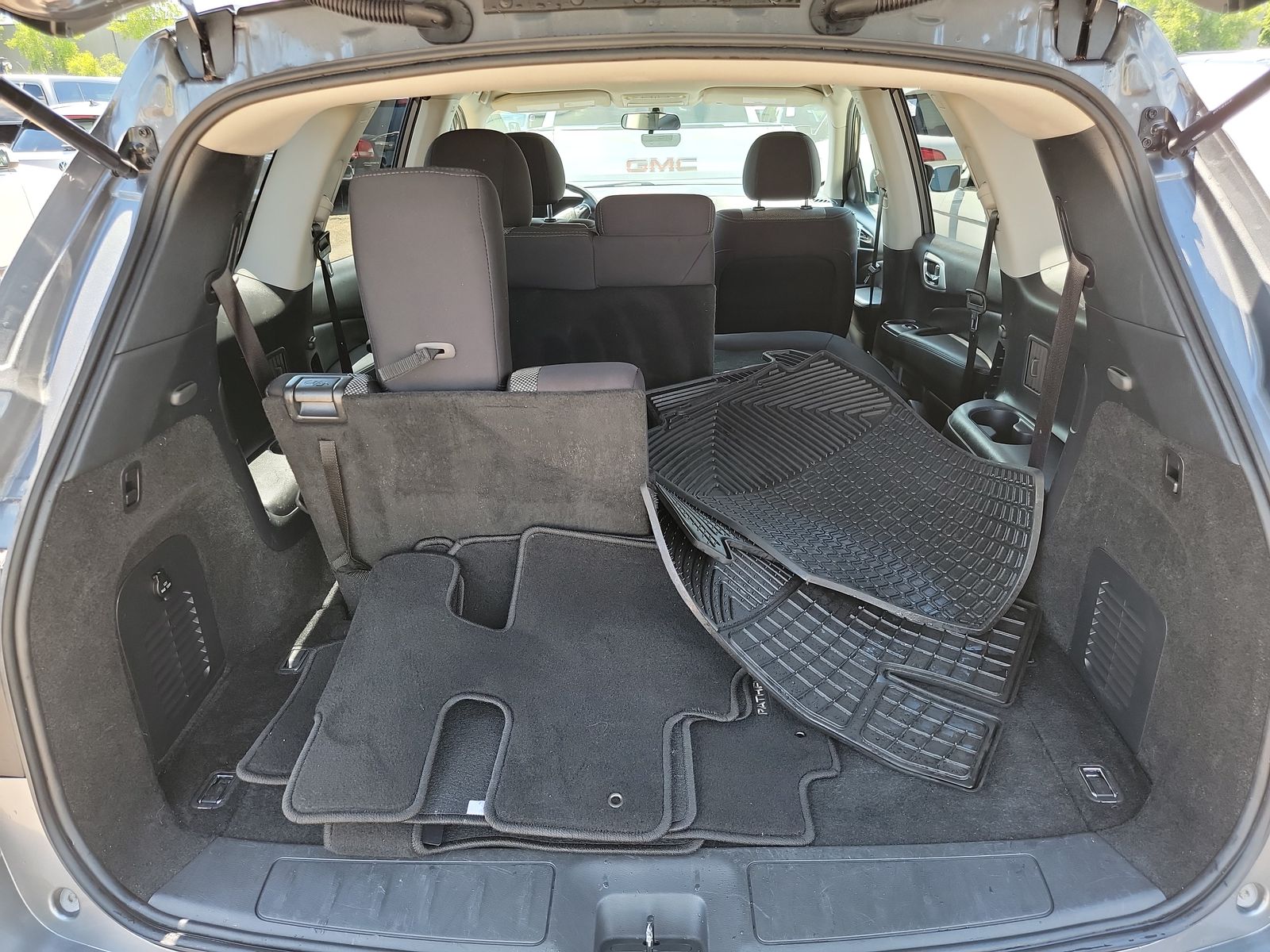 2020 Nissan Pathfinder S AWD