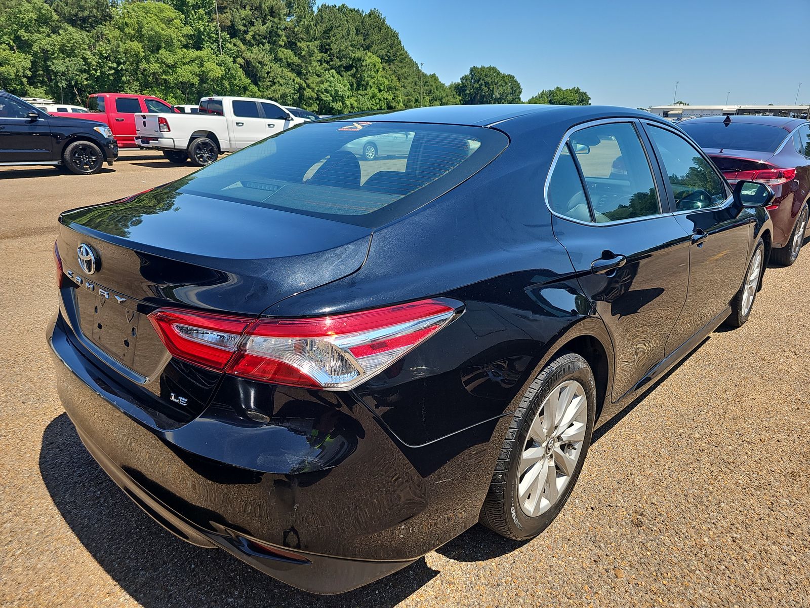 2018 Toyota Camry LE FWD