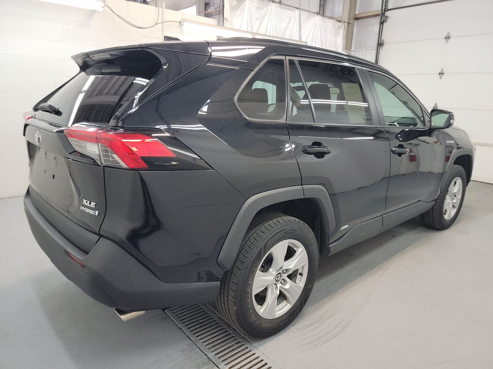 2021 Toyota RAV4 Hybrid XLE AWD