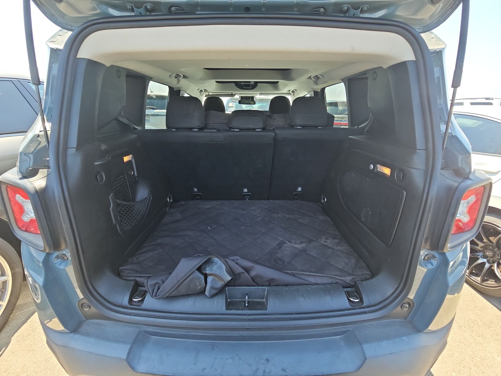 2016 Jeep Renegade Latitude 75th Anniversary Edition FWD