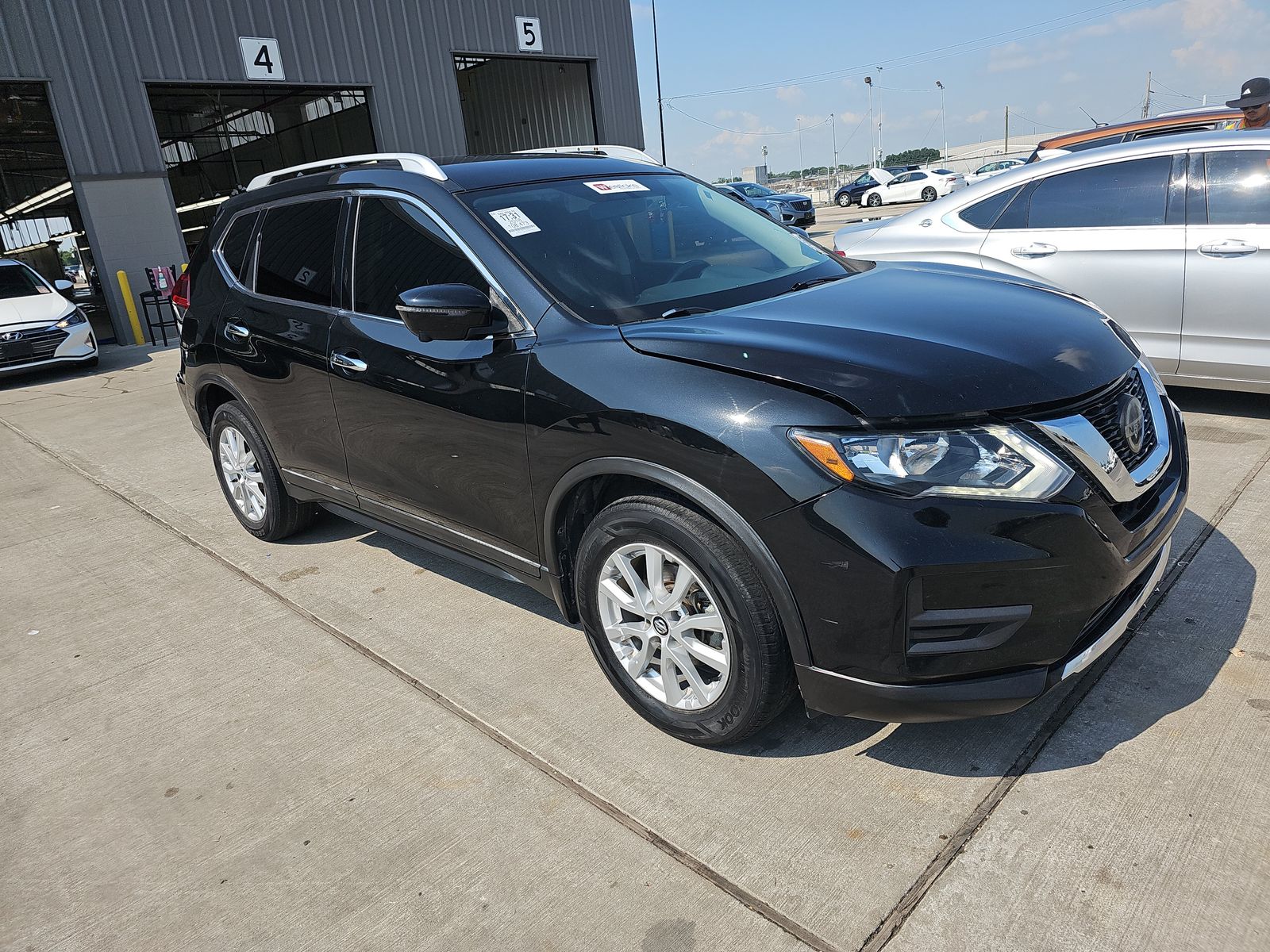 2018 Nissan Rogue SV FWD