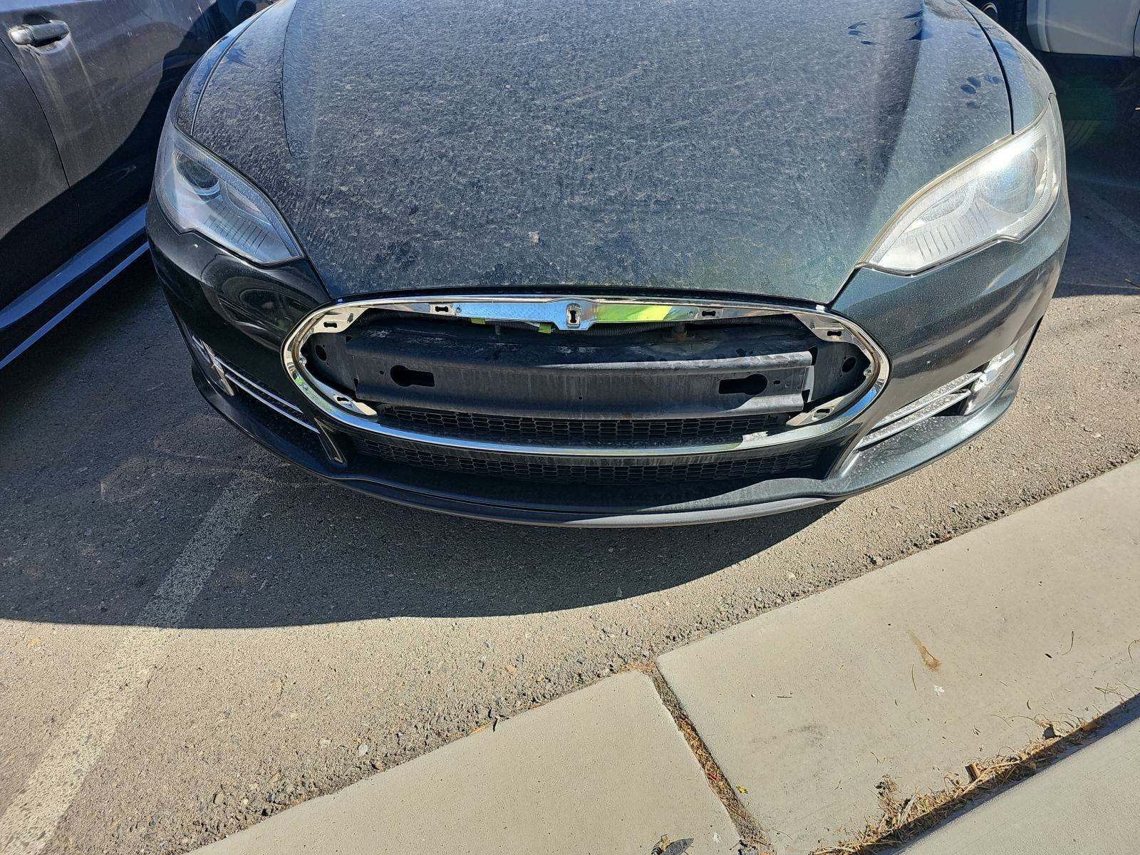 2014 Tesla Model S 85 RWD