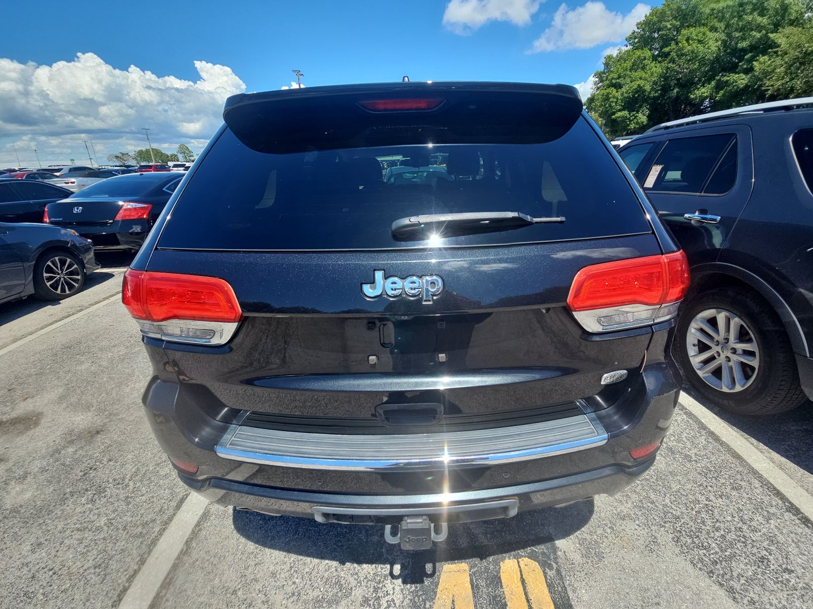 2014 Jeep Grand Cherokee Overland RWD